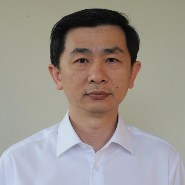 Prof Prasert Auewarakul